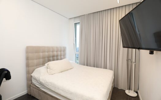 Exceptional Luxury Apartment with Direct Sea Views